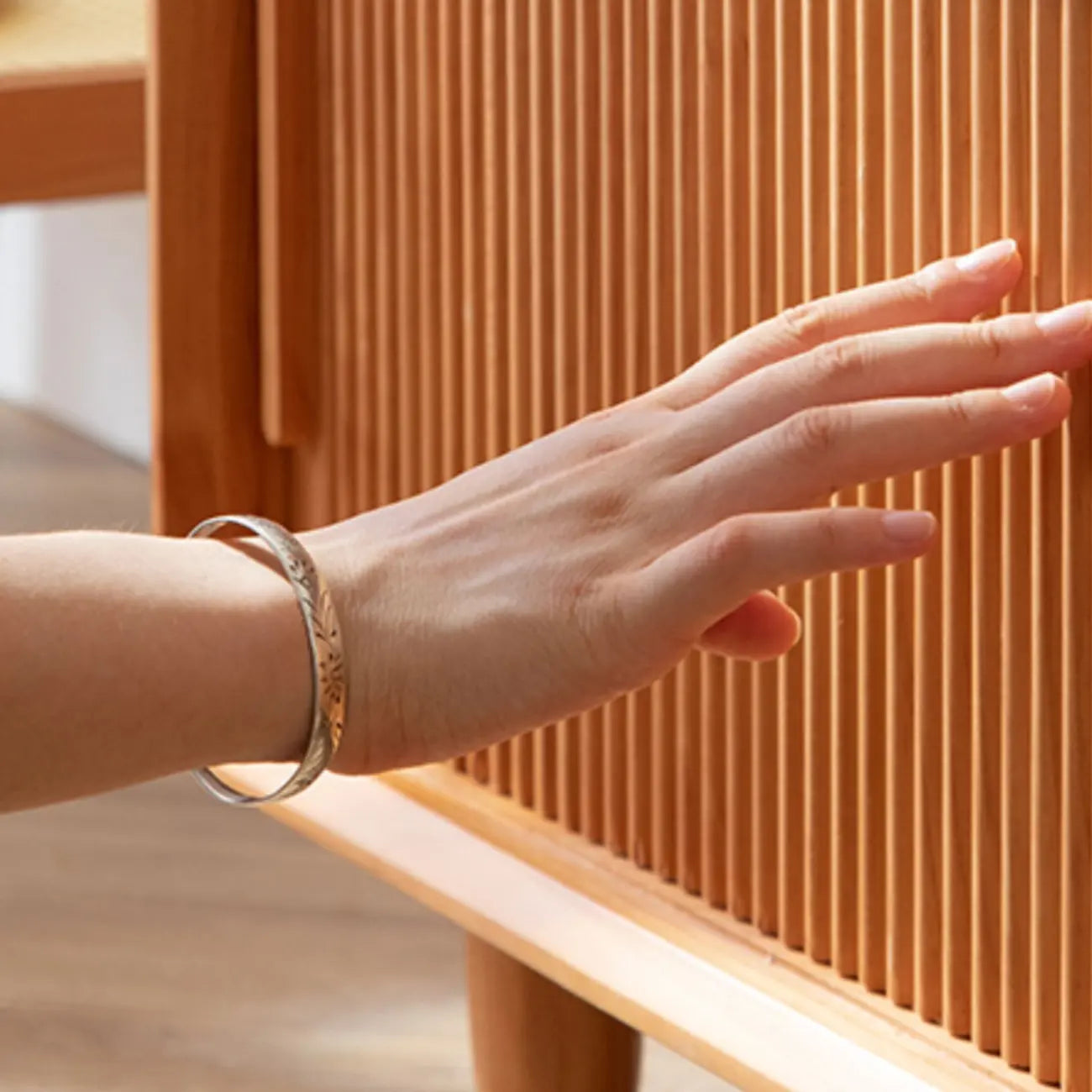 Banc de rangement à chaussures moderne en bois massif à 2 niveaux