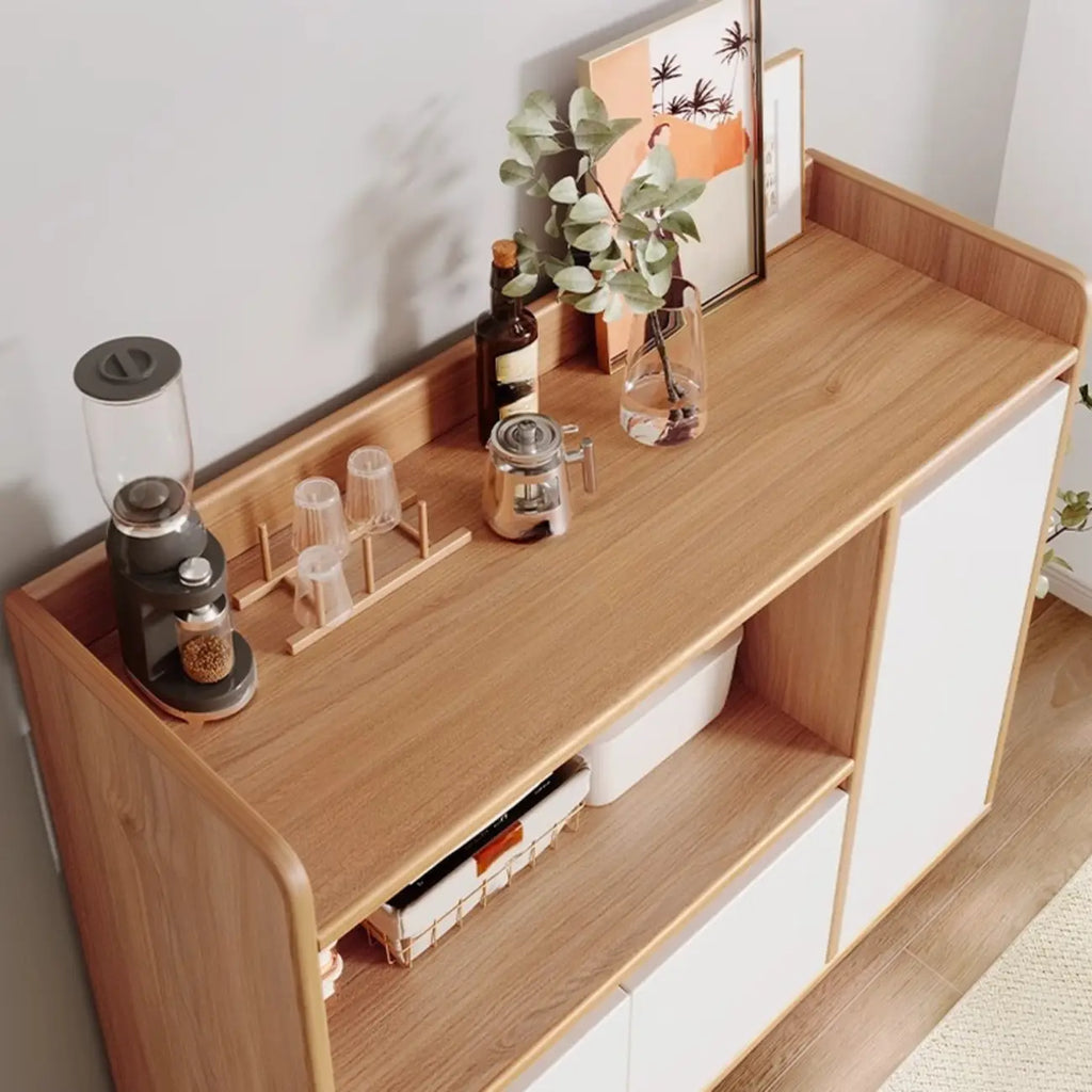 Buffet étroit et moderne en bois pour un rangement élégant
