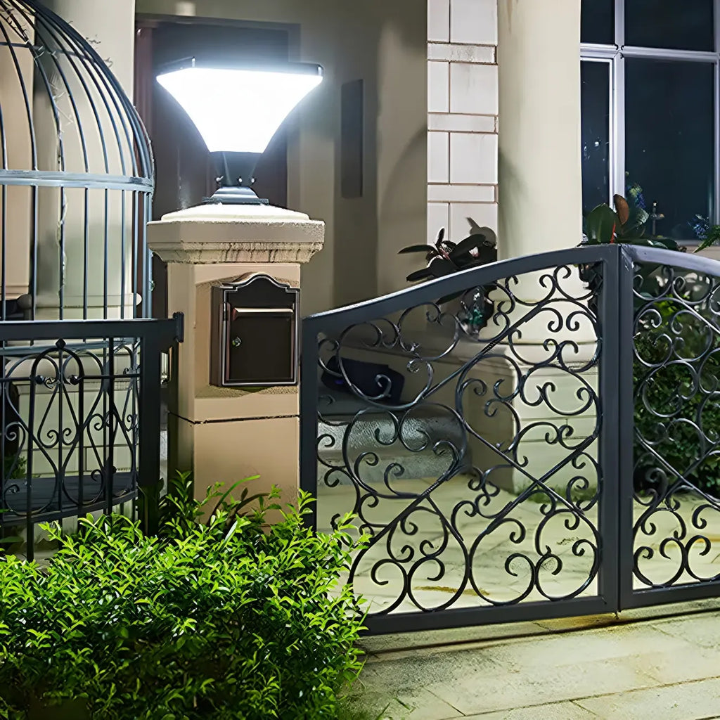 Lampes solaires pyramidales d'extérieur télécommandées