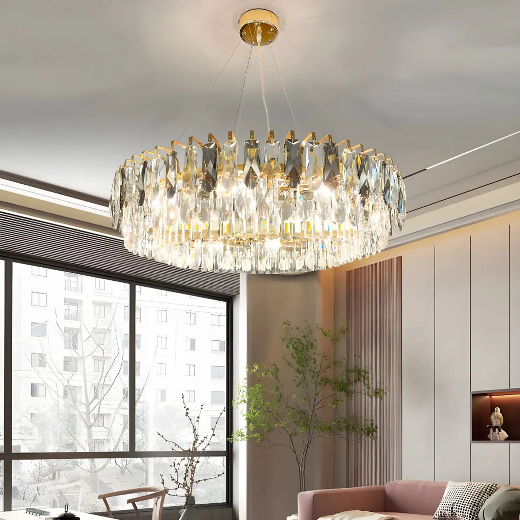 Lustre ovale moderne et élégant en cristal clair