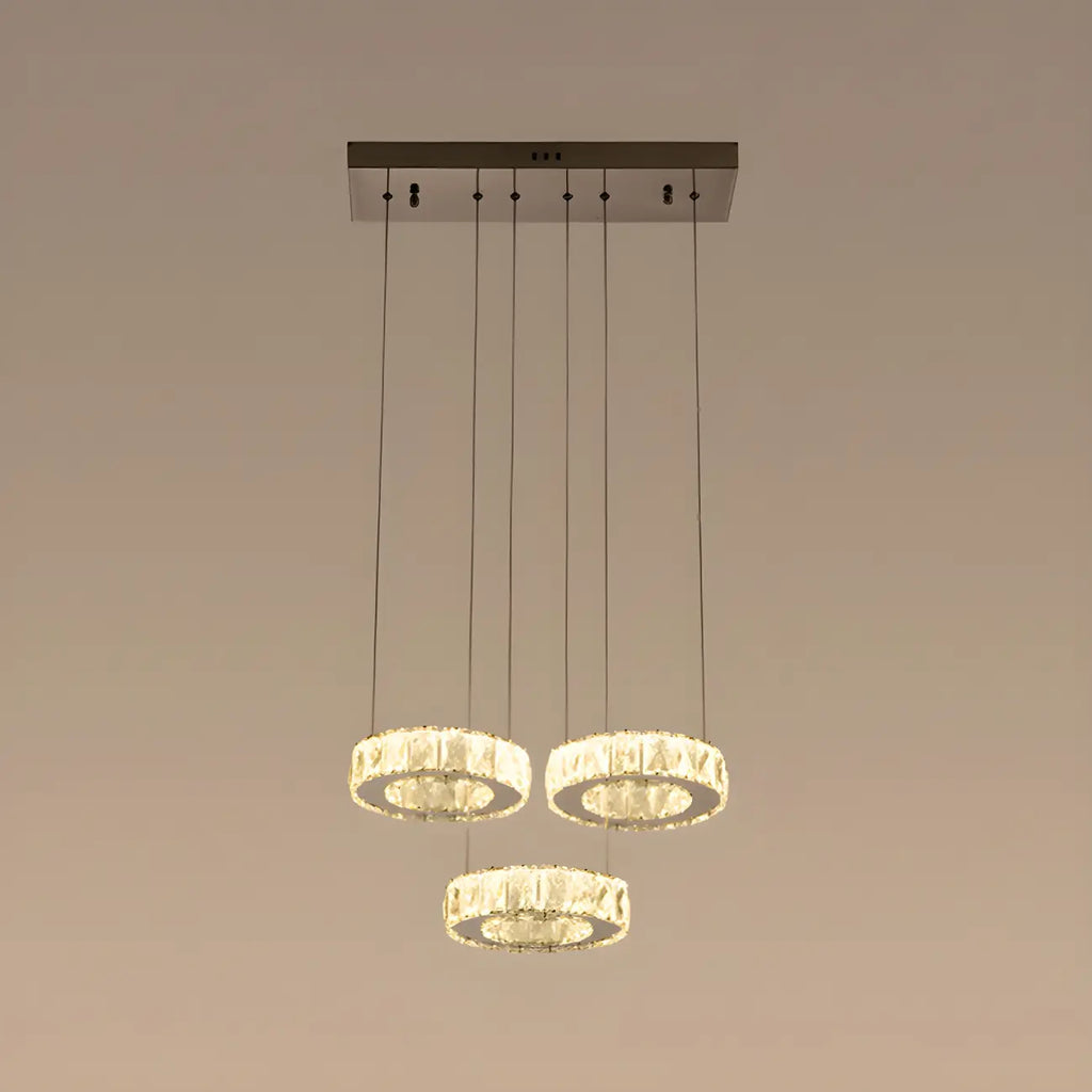 Suspension élégante en cristal avec LED et télécommande pour cuisine.