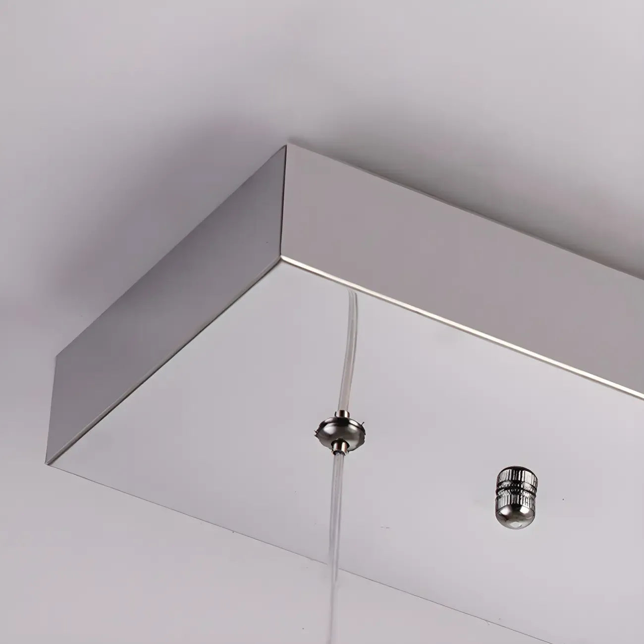 Suspension élégante en cristal avec LED et télécommande pour cuisine.