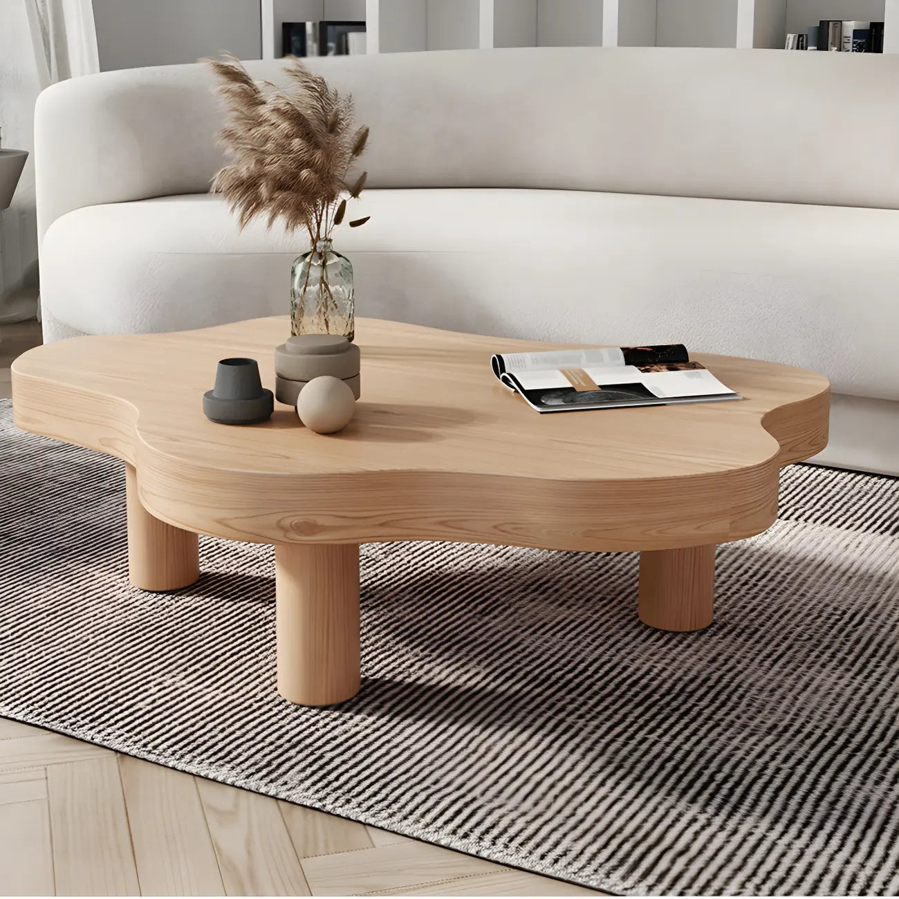 Table basse en pin naturel en forme de nuage avec 3 pieds