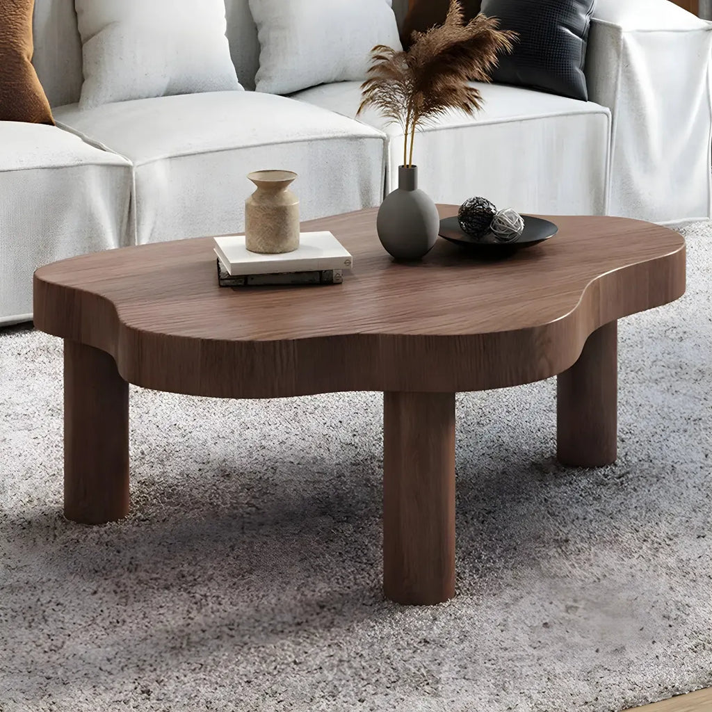 Table basse en pin naturel en forme de nuage avec 3 pieds