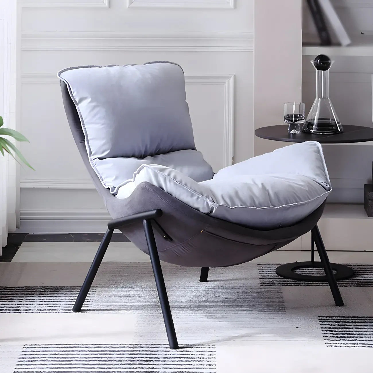 Fauteuil lounge moderne en tissu vert avec assise rembourrée