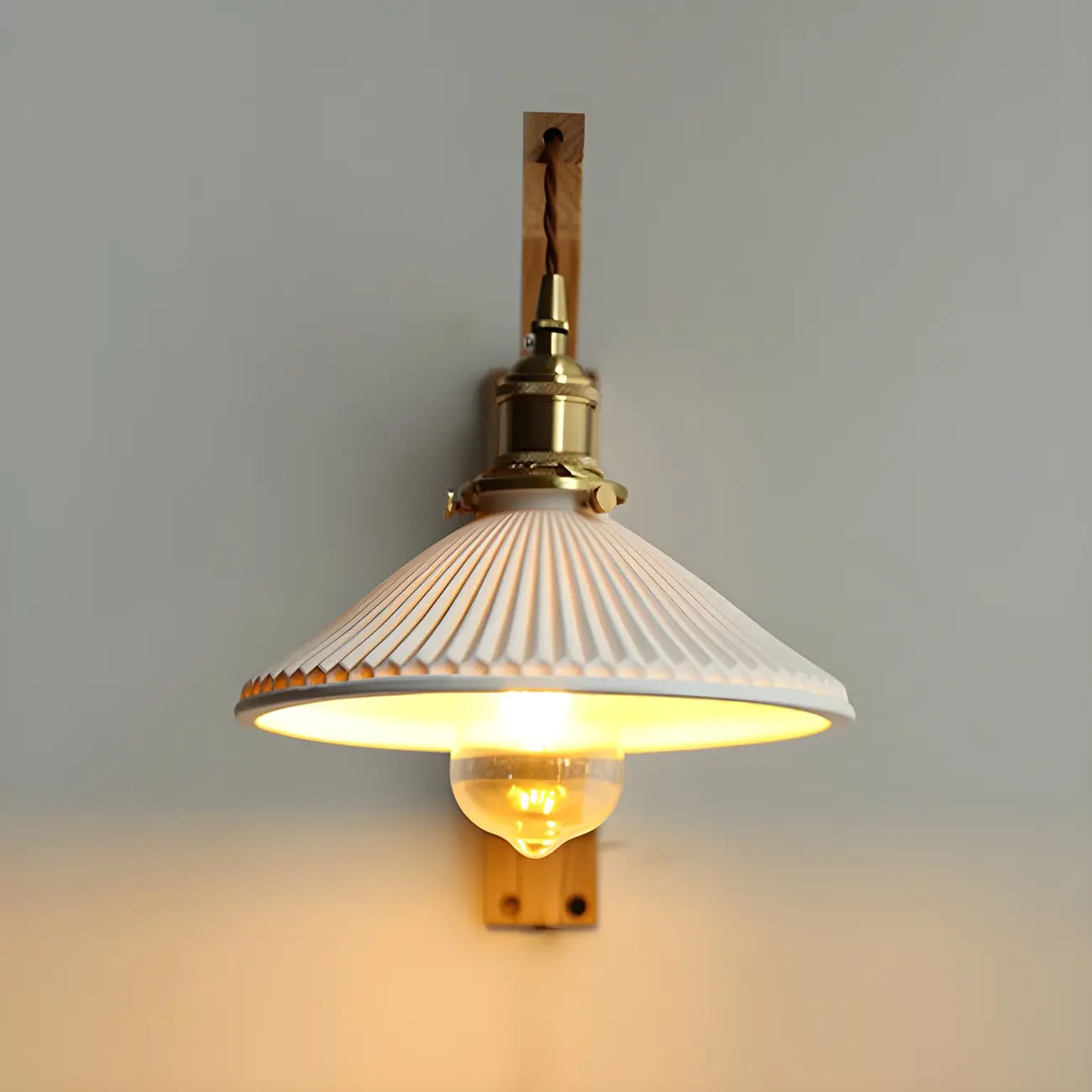 Applique murale rustique en bois, laiton et blanc, à bras articulé réglable