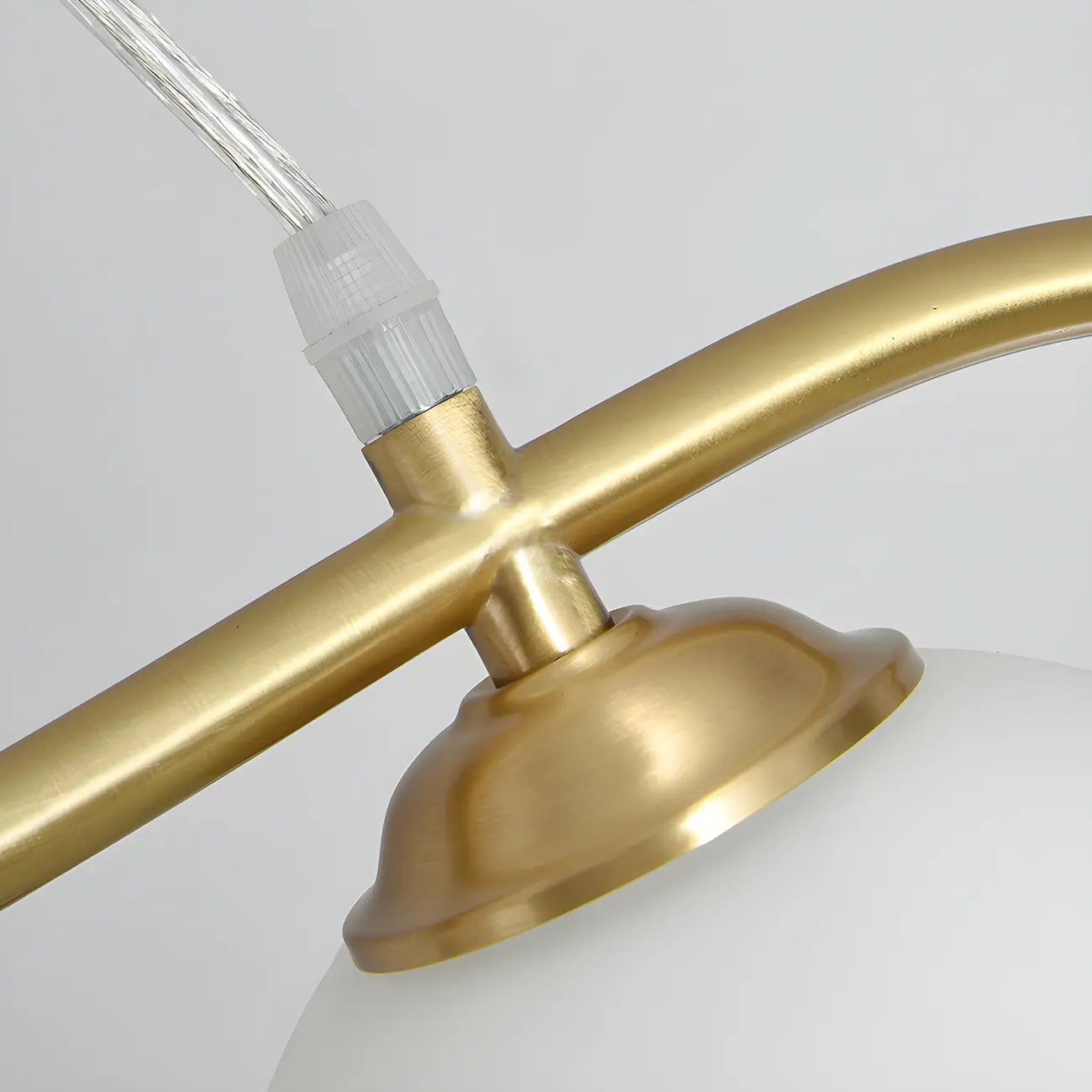 Suspension moderne en verre globe pour usage résidentiel