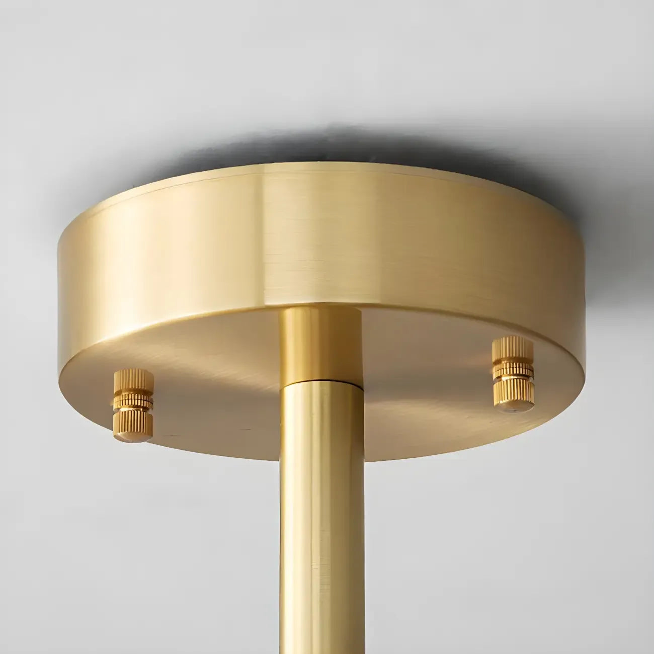 Lustre moderne en métal et verre à ambiance tamisée