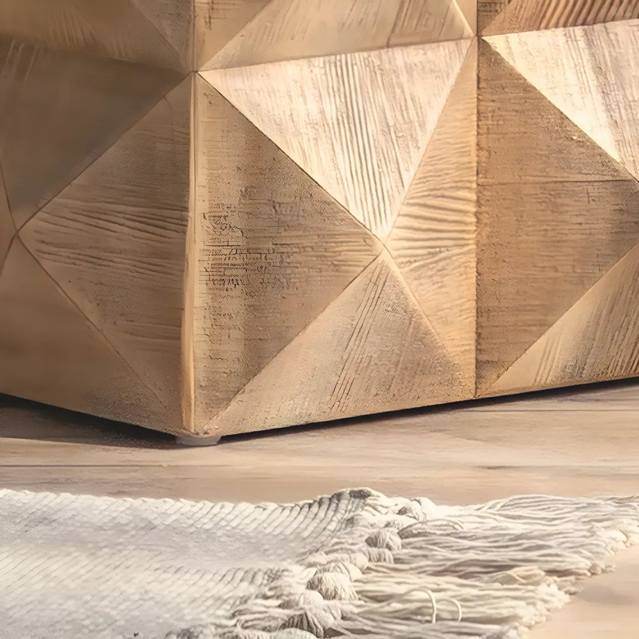 Table d'appoint élégante en bois géométrique