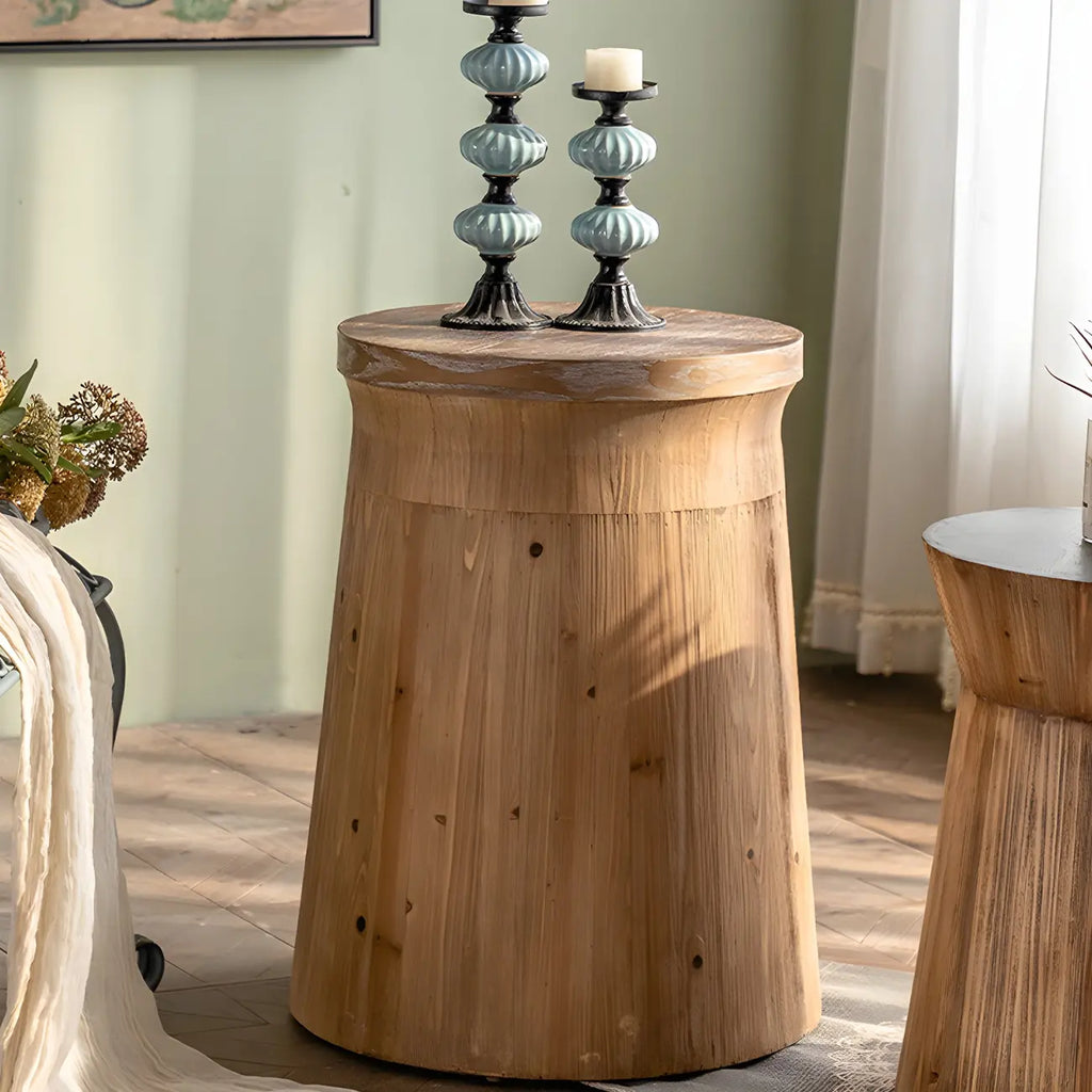 Table d'appoint élégante en bois géométrique