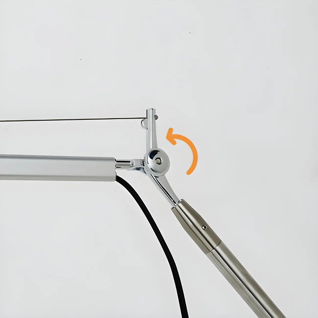 Applique murale argentée à bras articulé avec abat-jour en tissu simple