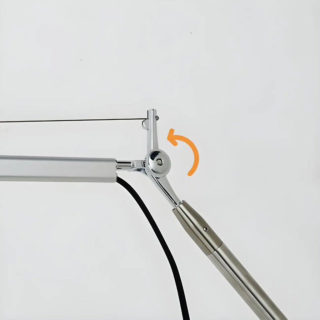 Applique murale argentée à bras articulé avec abat-jour en tissu simple