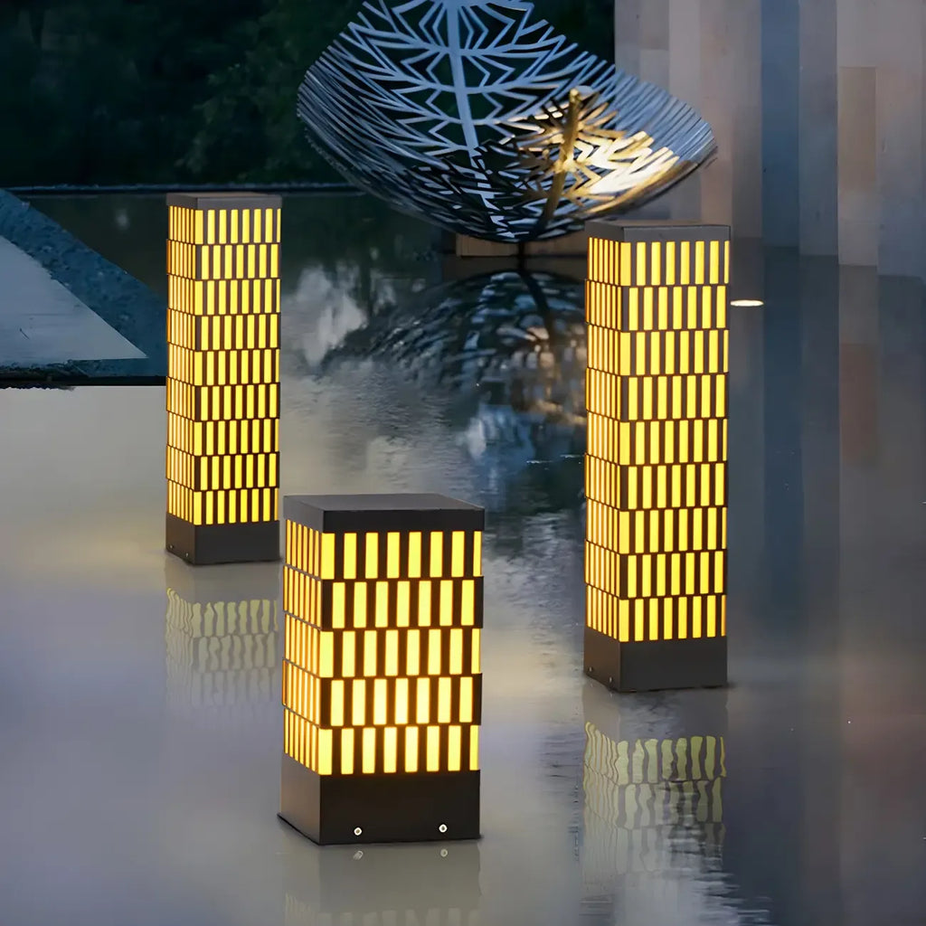 Culot de lampe rectangulaire à grille métallique noire et éclairage chaud