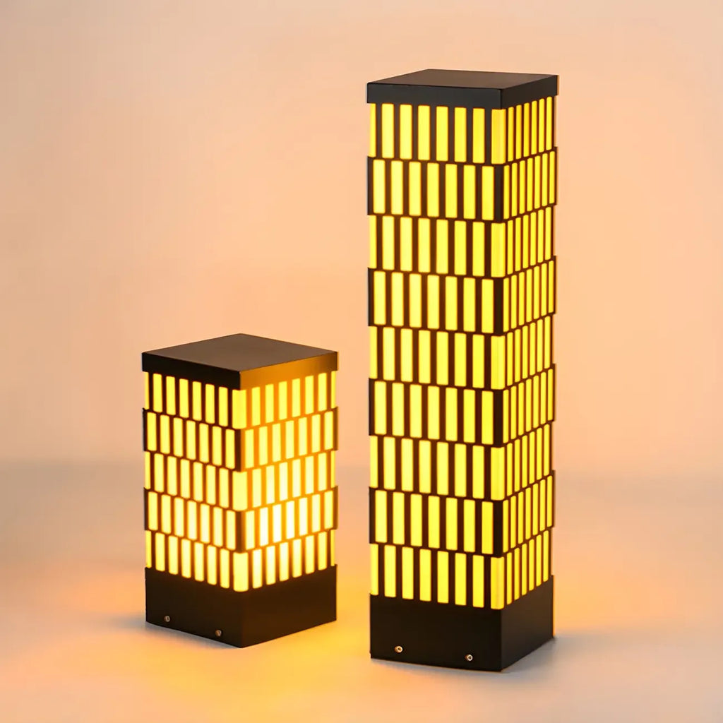 Culot de lampe rectangulaire à grille métallique noire et éclairage chaud