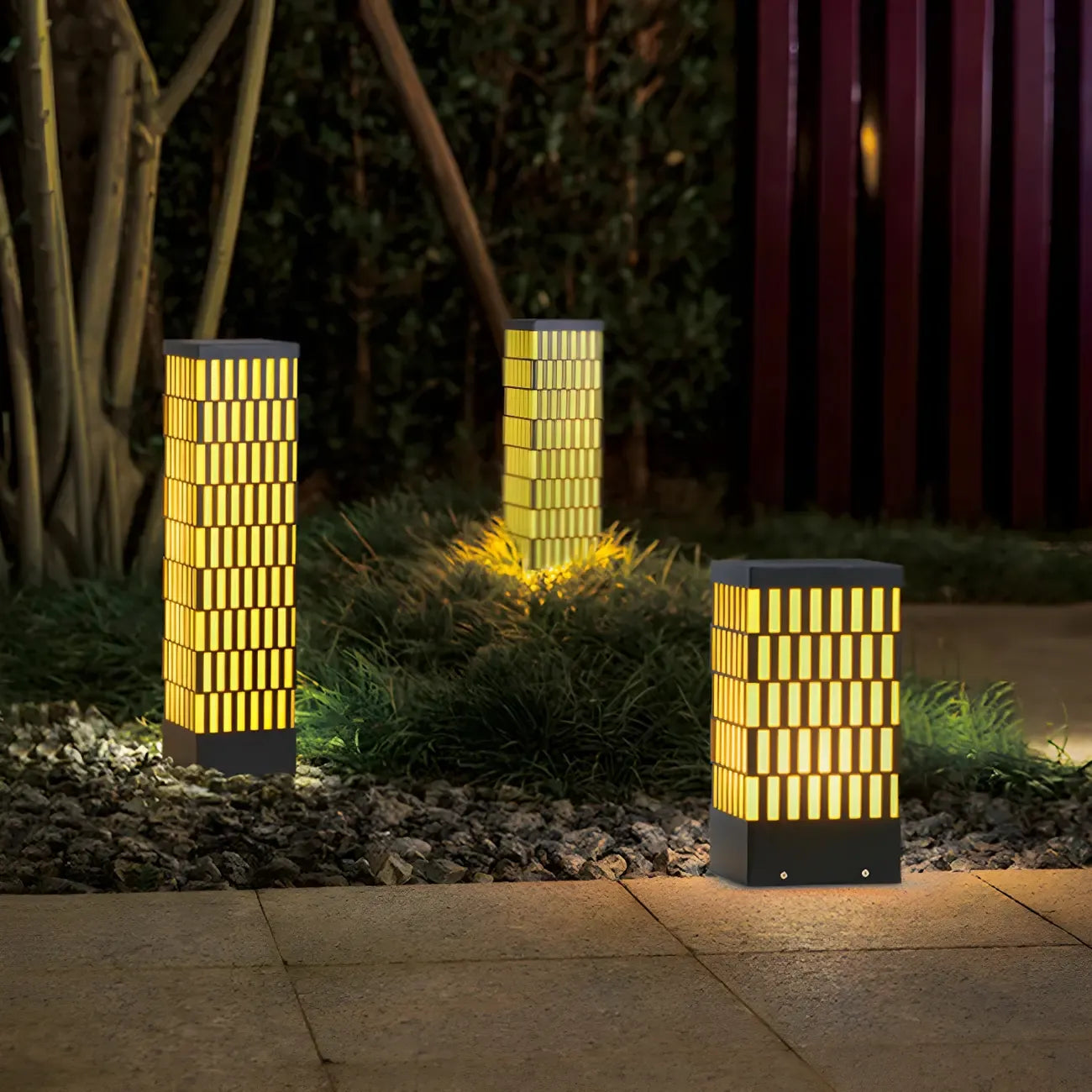 Culot de lampe rectangulaire à grille métallique noire et éclairage chaud