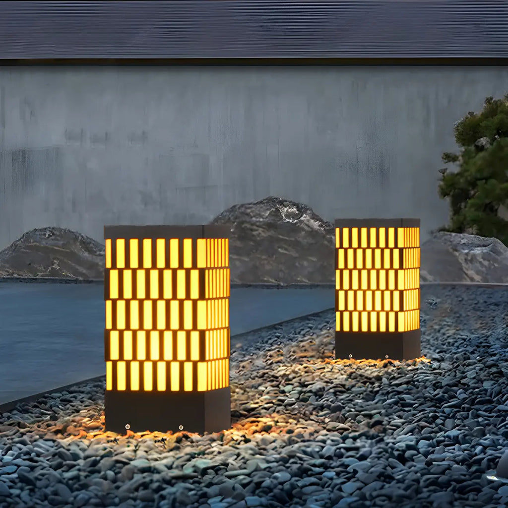 Culot de lampe rectangulaire à grille métallique noire et éclairage chaud