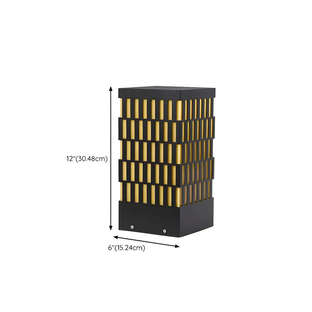 Culot de lampe rectangulaire à grille métallique noire et éclairage chaud