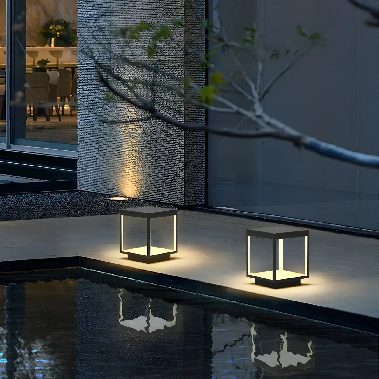 Lampe d'ambiance pour poteau en métal noir à cube ouvert