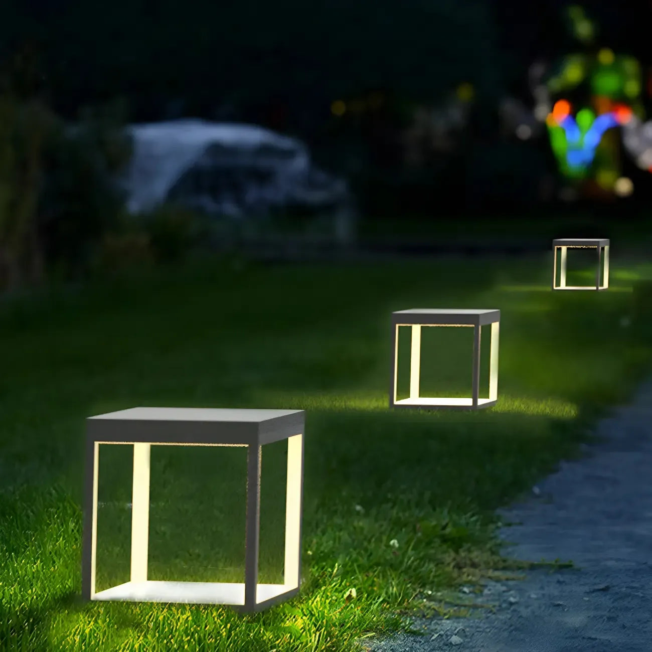 Lampe d'ambiance pour poteau en métal noir à cube ouvert