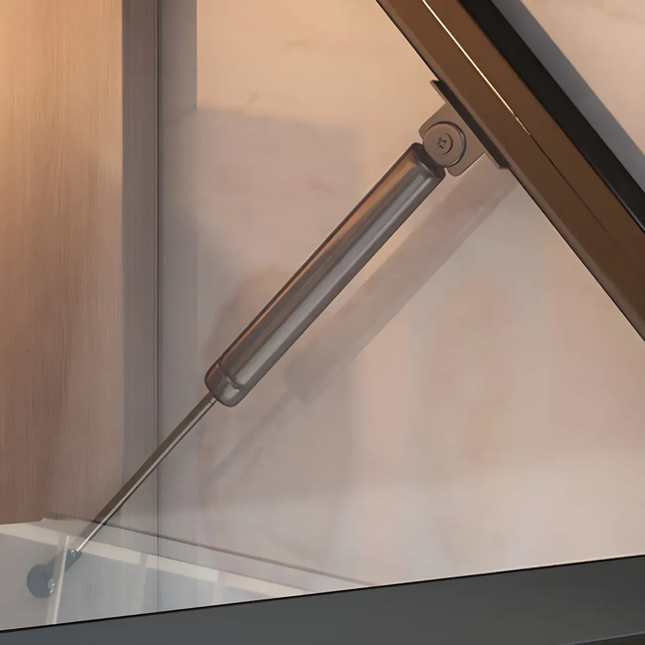 Cuisine avec applique murale en bois noir et éclairage LED court, vaisselier