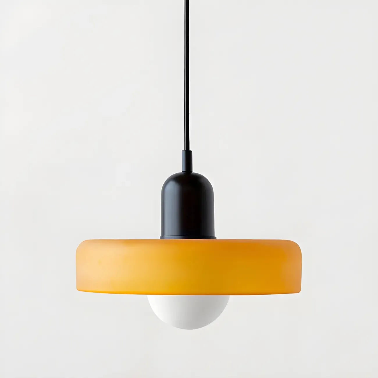 Suspension moderne avec abat-jour en verre coloré