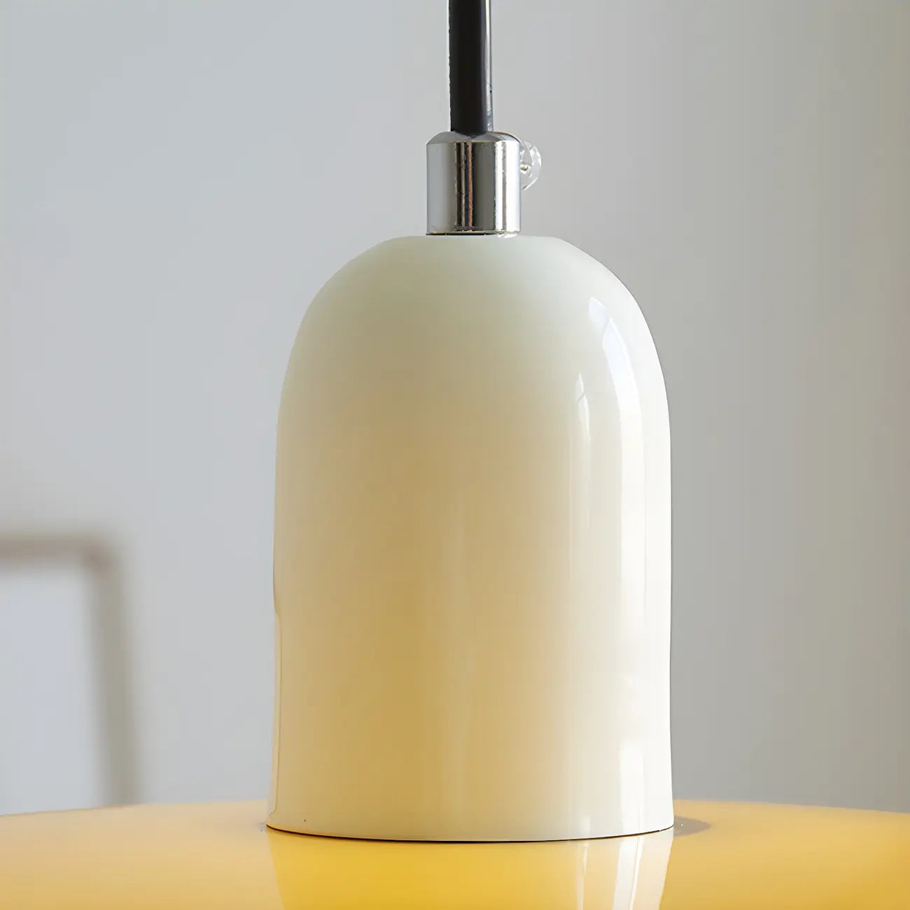 Suspension moderne avec abat-jour en verre coloré