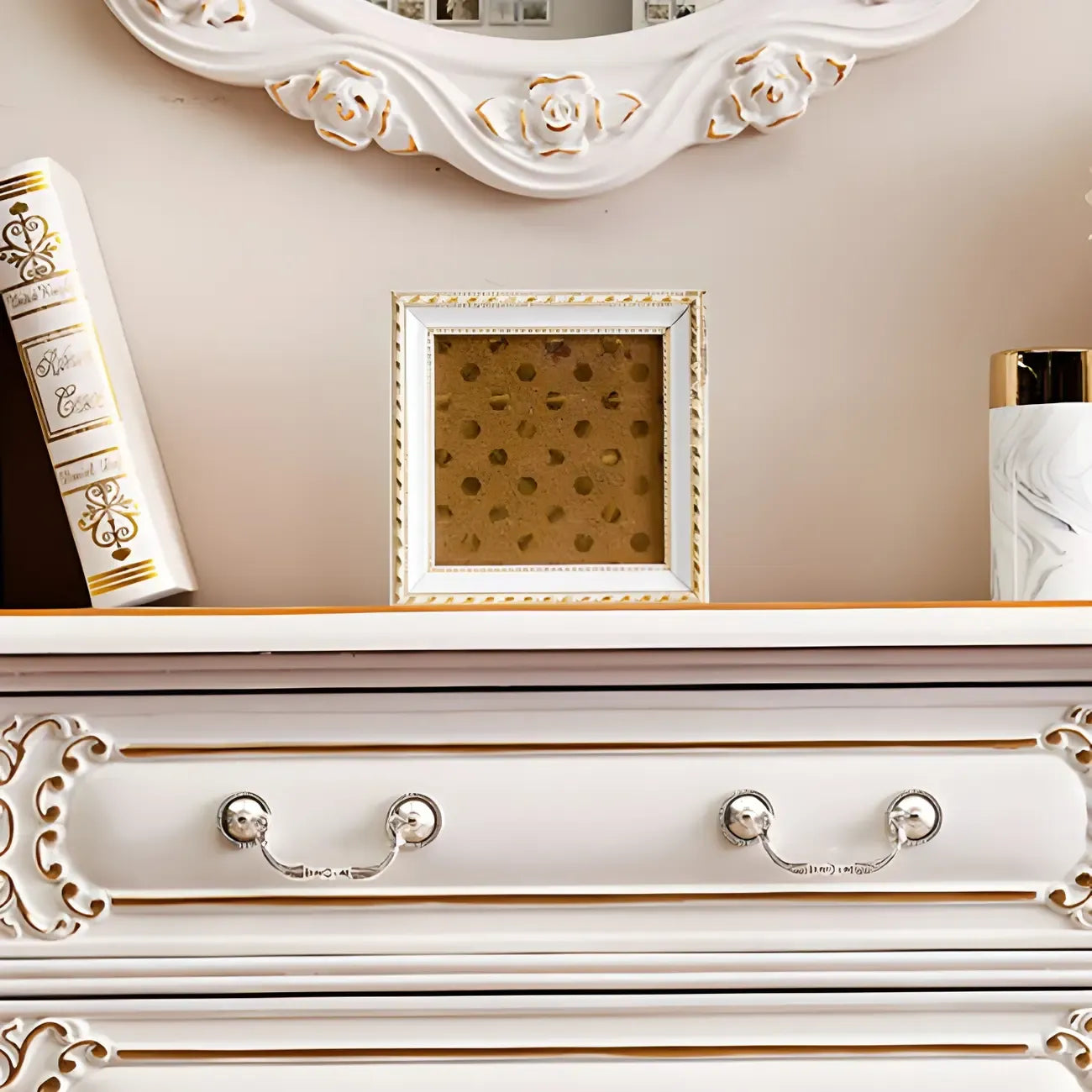 Console en bois blanc français avec tiroirs et revêtement anti-rayures