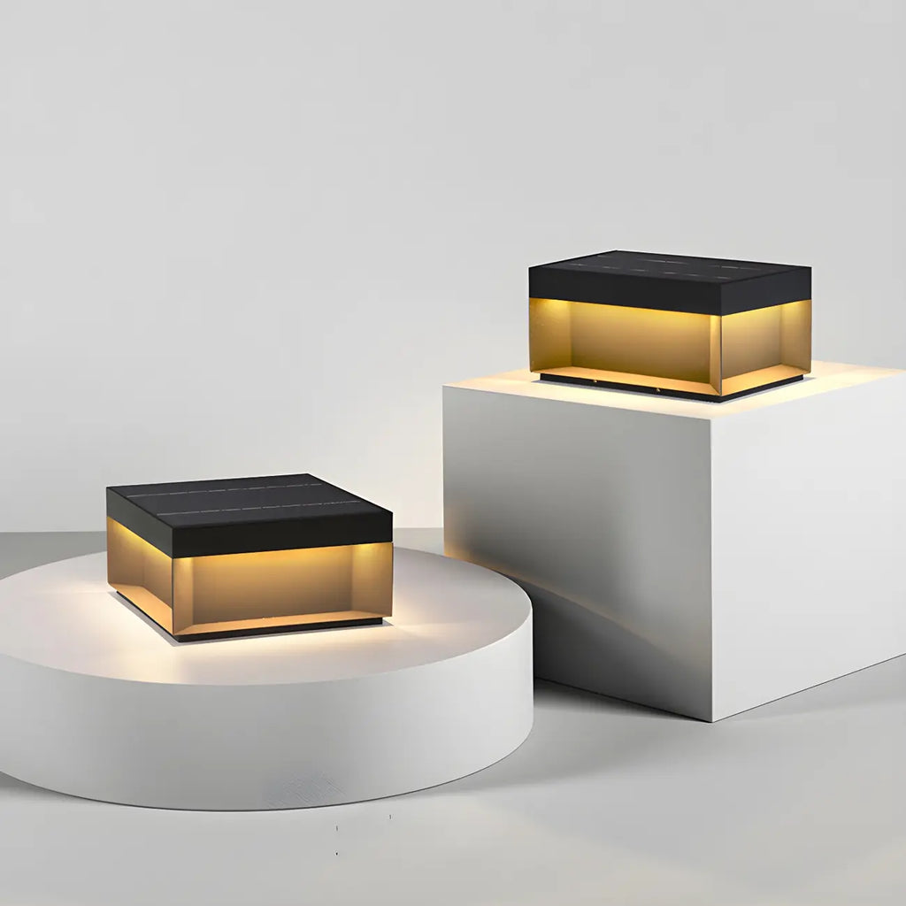 Lampes solaires carrées noires à lumière chaude pour poteaux extérieurs