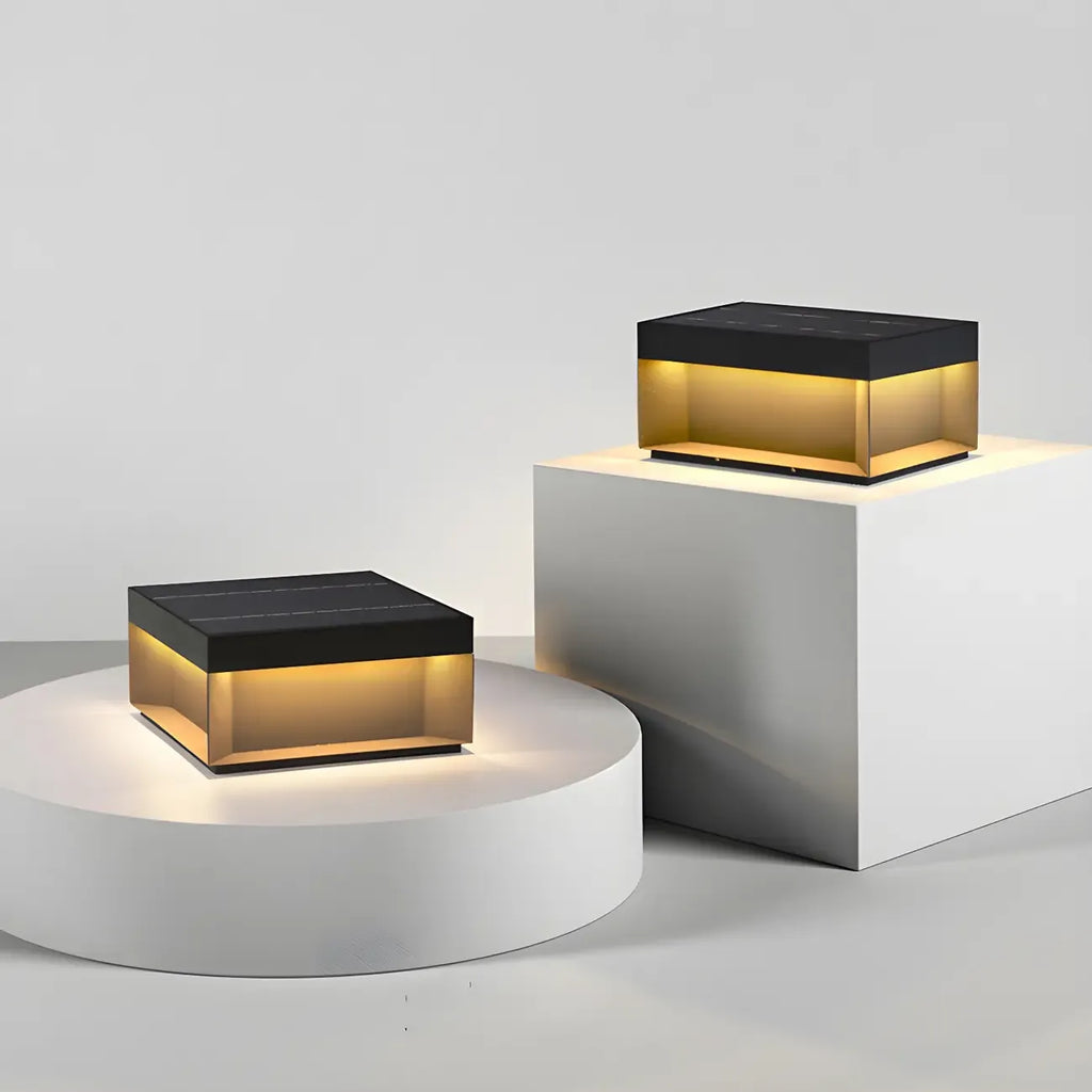 Lampes solaires carrées noires à lumière chaude pour poteaux extérieurs