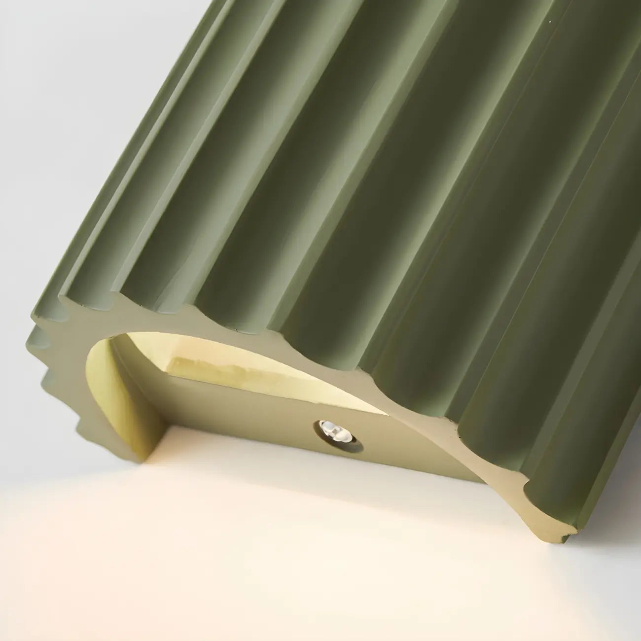 Applique murale moderne demi-cylindre nervurée à éclairage indirect