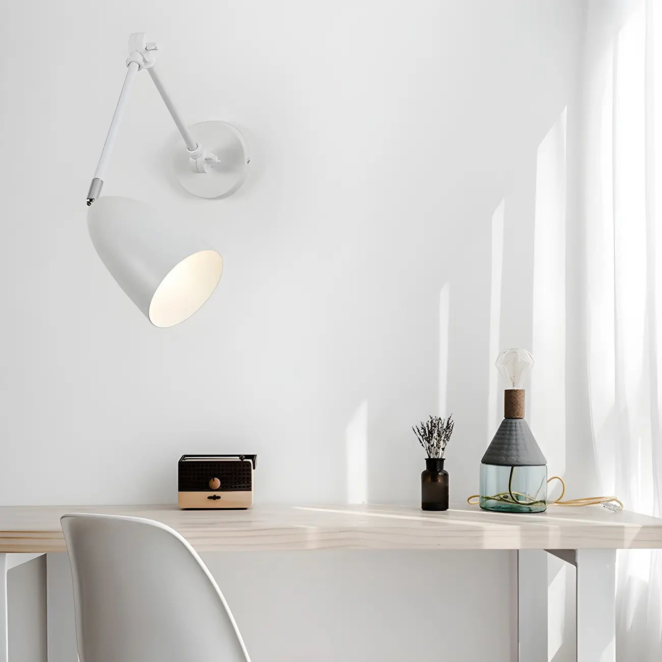 Applique murale moderne et simple en métal à bras articulé réglable