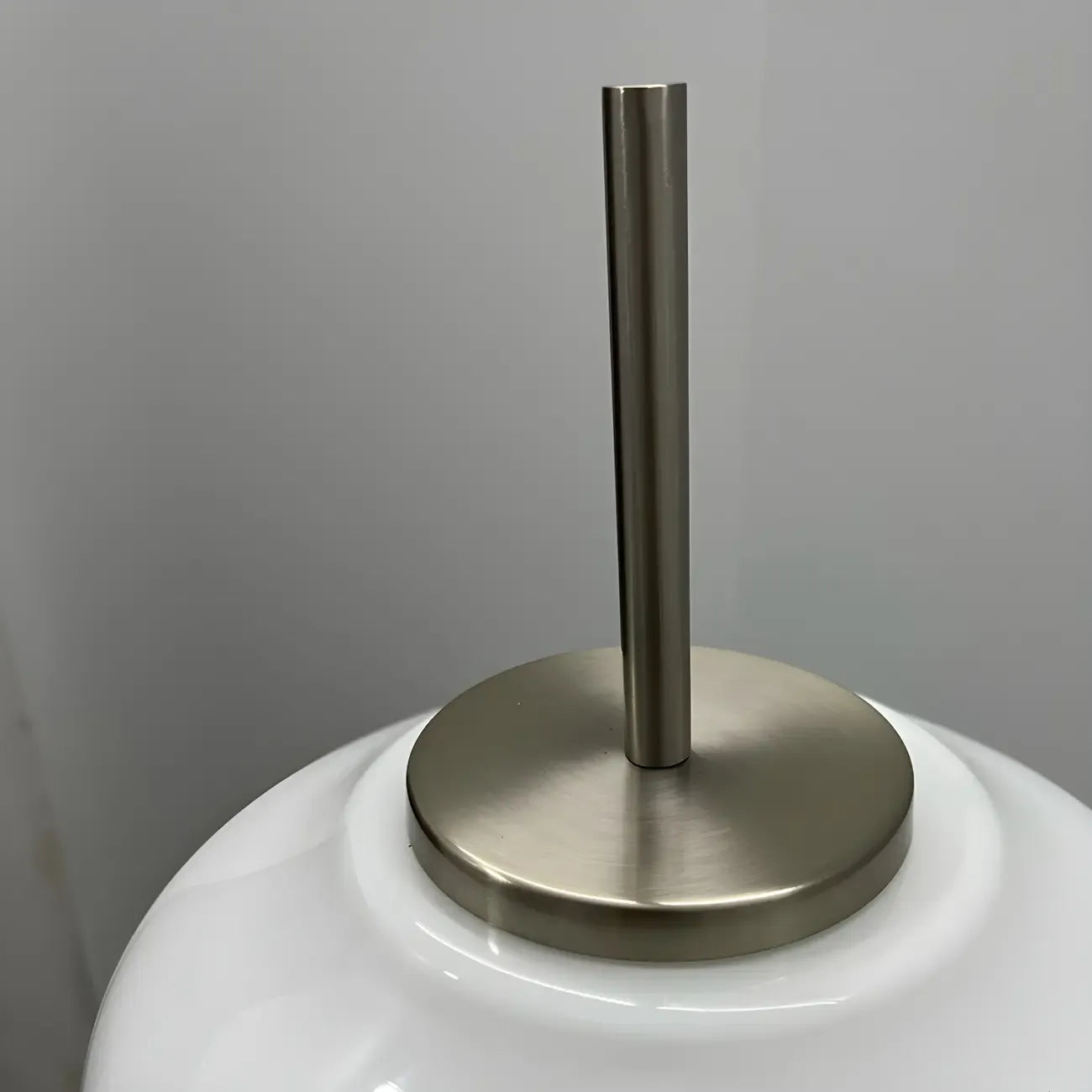 Lampadaire en verre et LED blanc sur pied pour la décoration du salon