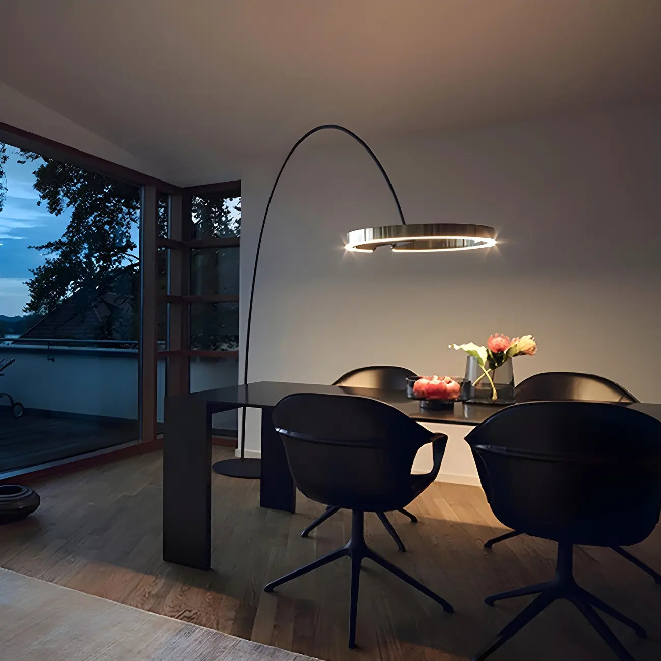 Lampadaire LED arqué doré avec anneau métallique et variateur,