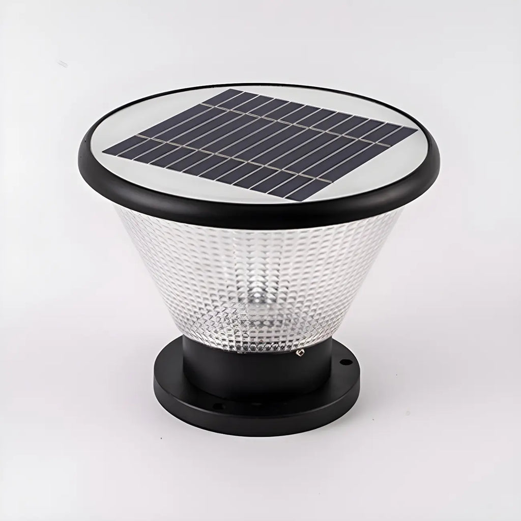 Lampadaires d'extérieur pyramidaux modernes à texture noire.