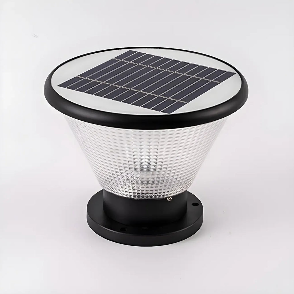 Lampadaires d'extérieur pyramidaux modernes à texture noire.