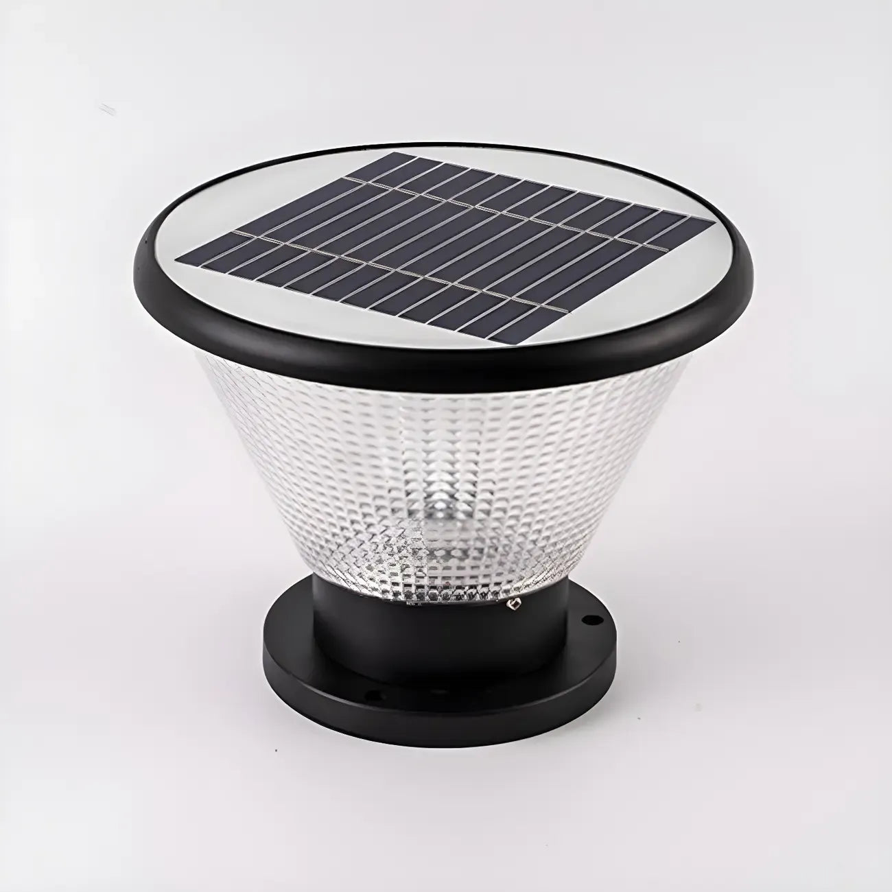 Lampadaires d'extérieur pyramidaux modernes à texture noire.