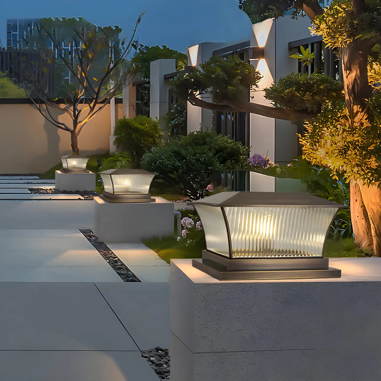 Lampadaires d'extérieur modernes à rayures géométriques brunes et solaires