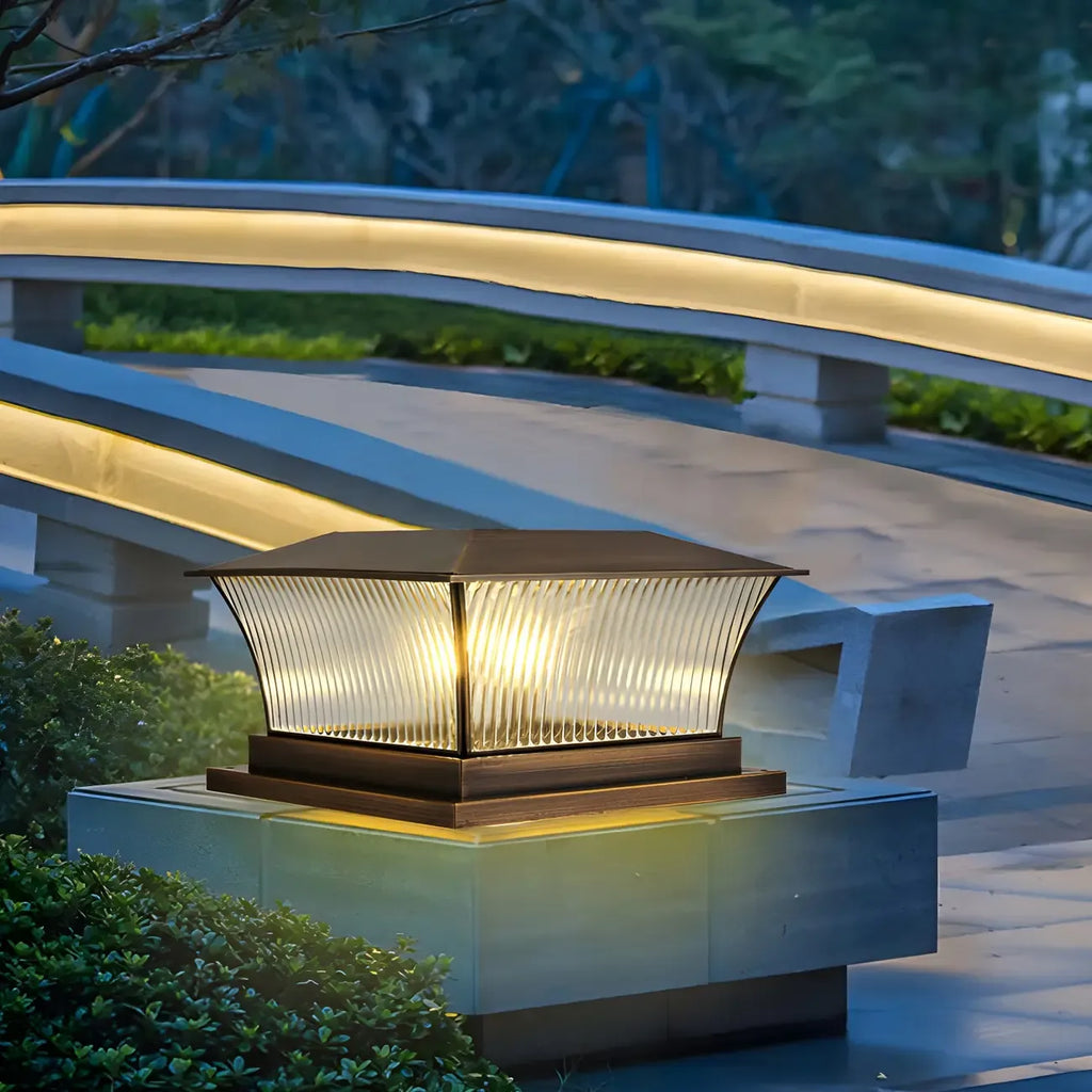 Lampadaires d'extérieur modernes à rayures géométriques brunes et solaires