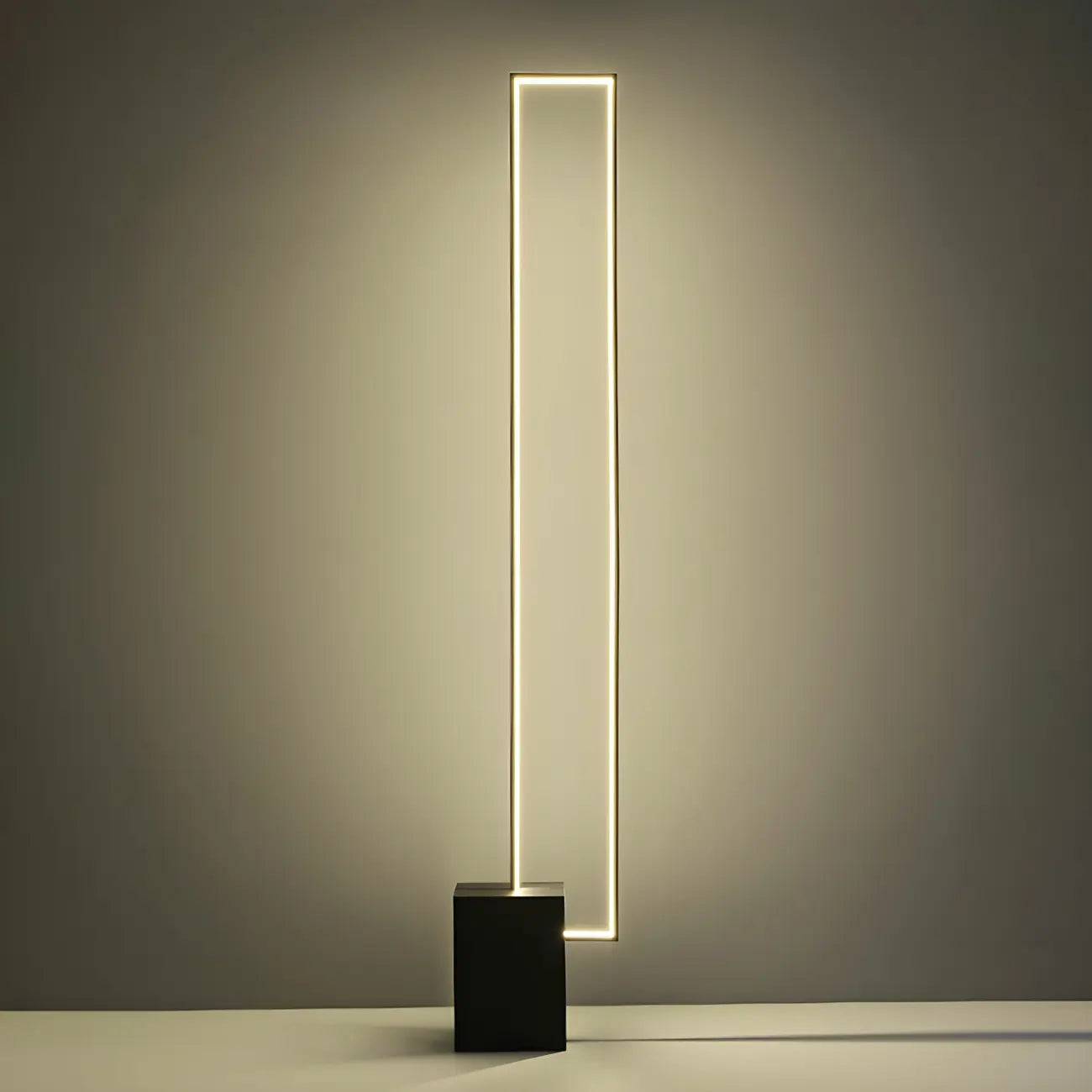 Lampadaire rectangulaire élégant à LED dimmable pour salon