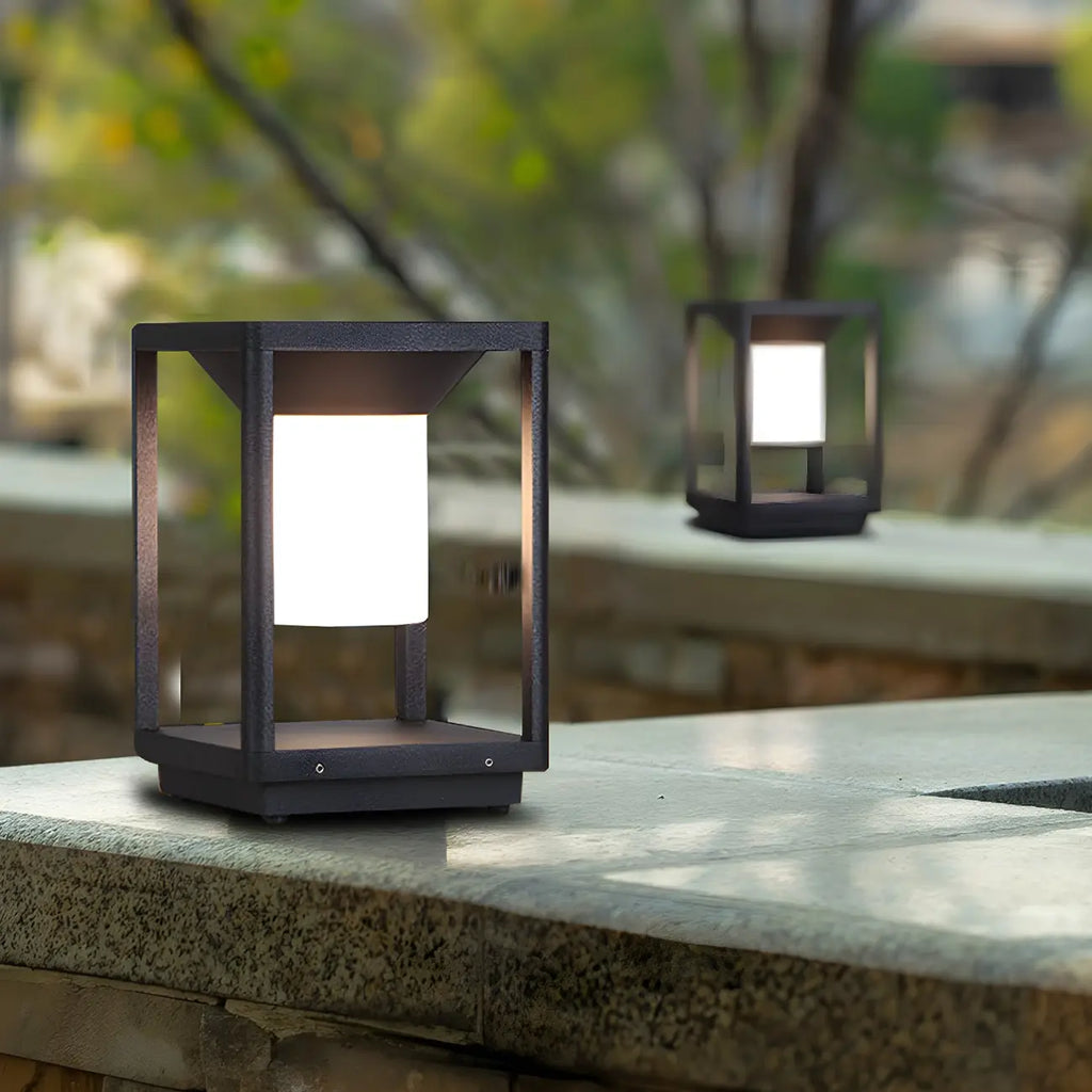 Lampes solaires d'extérieur rectangulaires simples en métal noir