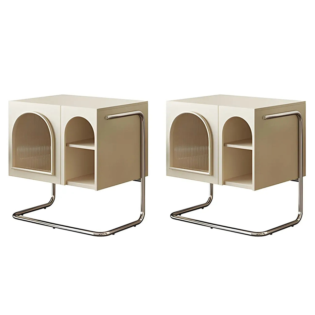 Table de chevet étroite cubique en bois noir avec base en acier