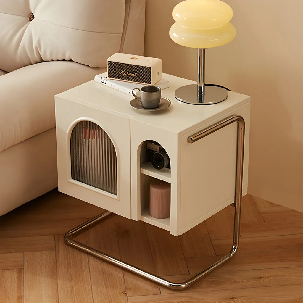 Table de chevet étroite cubique en bois noir avec base en acier