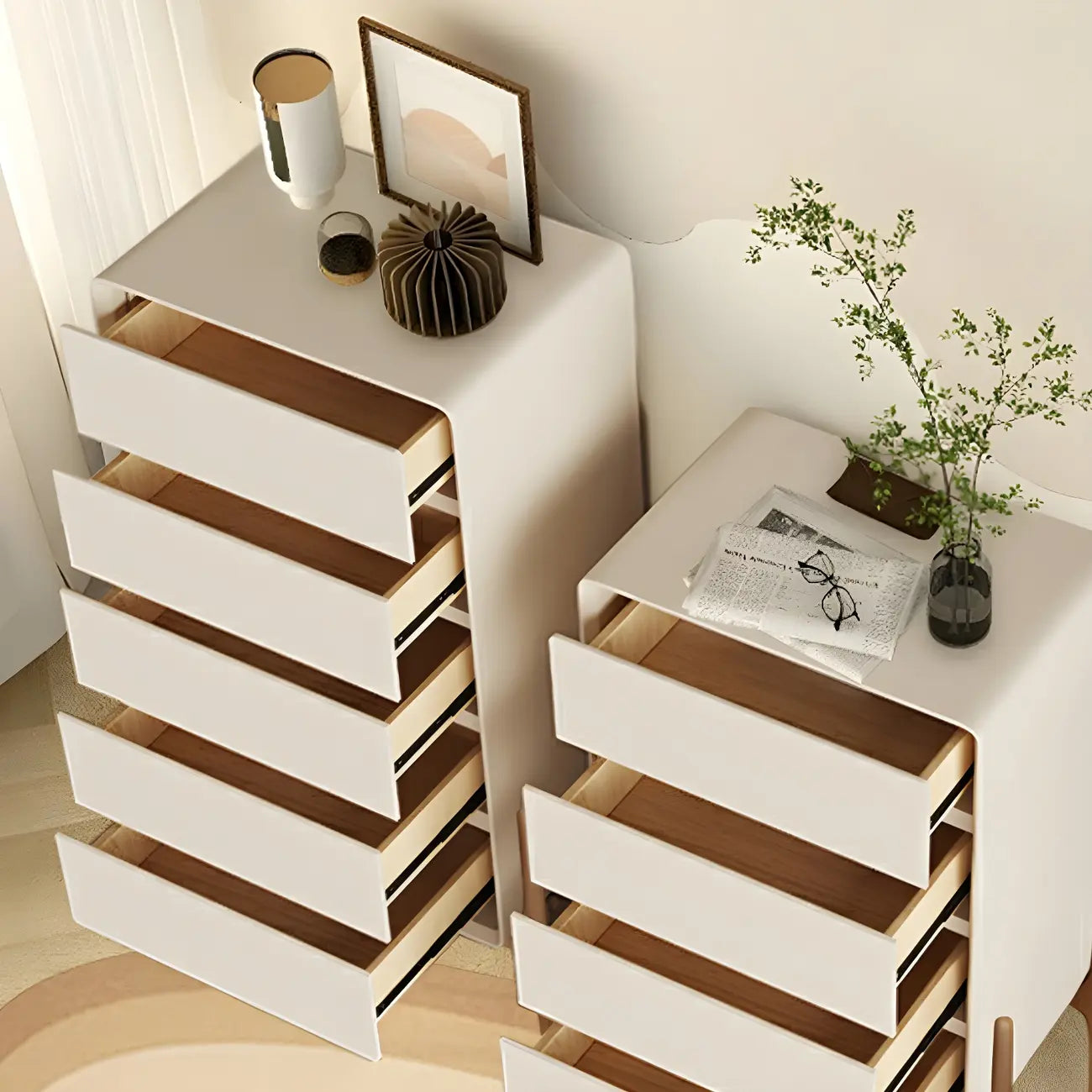 Coffre de rangement vertical moderne en bois massif avec fermeture amortie