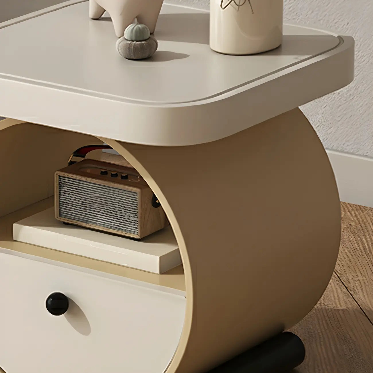 Table de chevet ronde en bois beige kaki avec étagère et tiroir