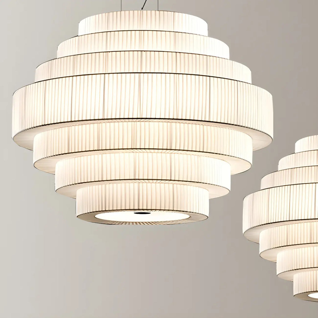 Lustre moderne à plusieurs niveaux en tissu géométrique blanc