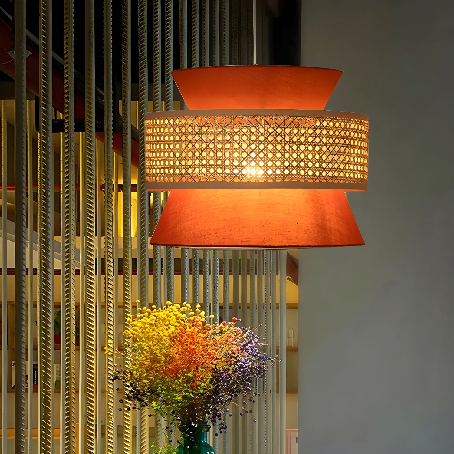 Lustre moderne bohème tissé, cylindrique, à hauteur réglable.