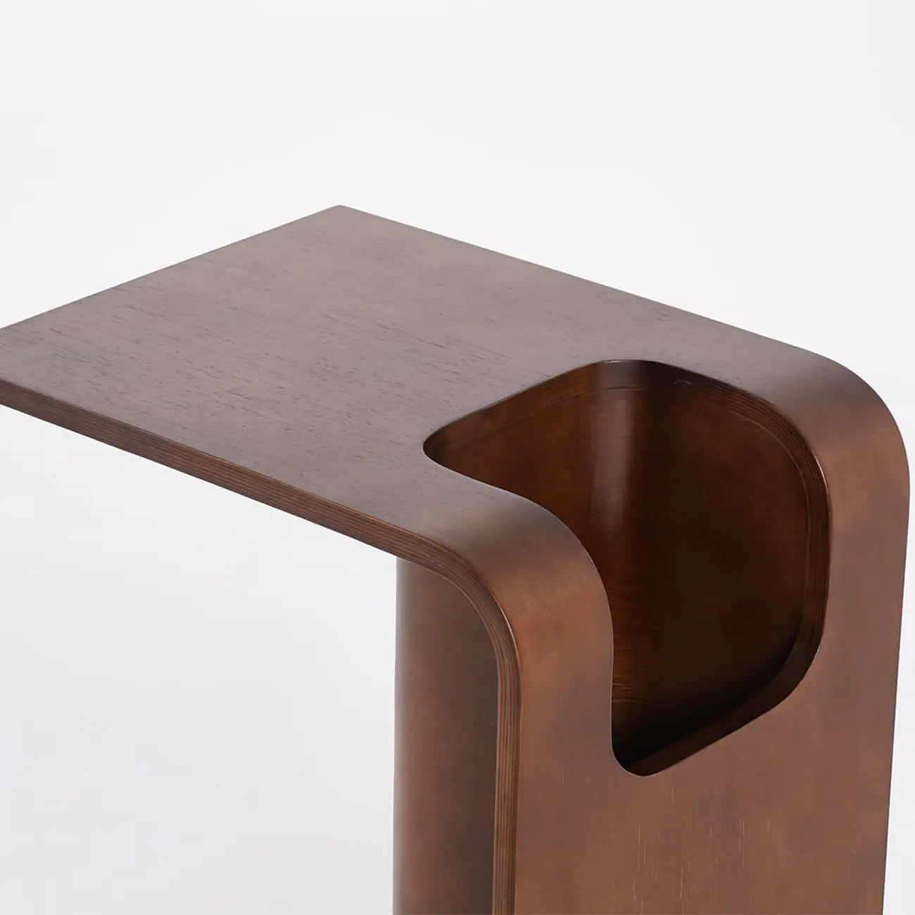 Table d'appoint convertible en forme de C en bois de noyer avec rangement